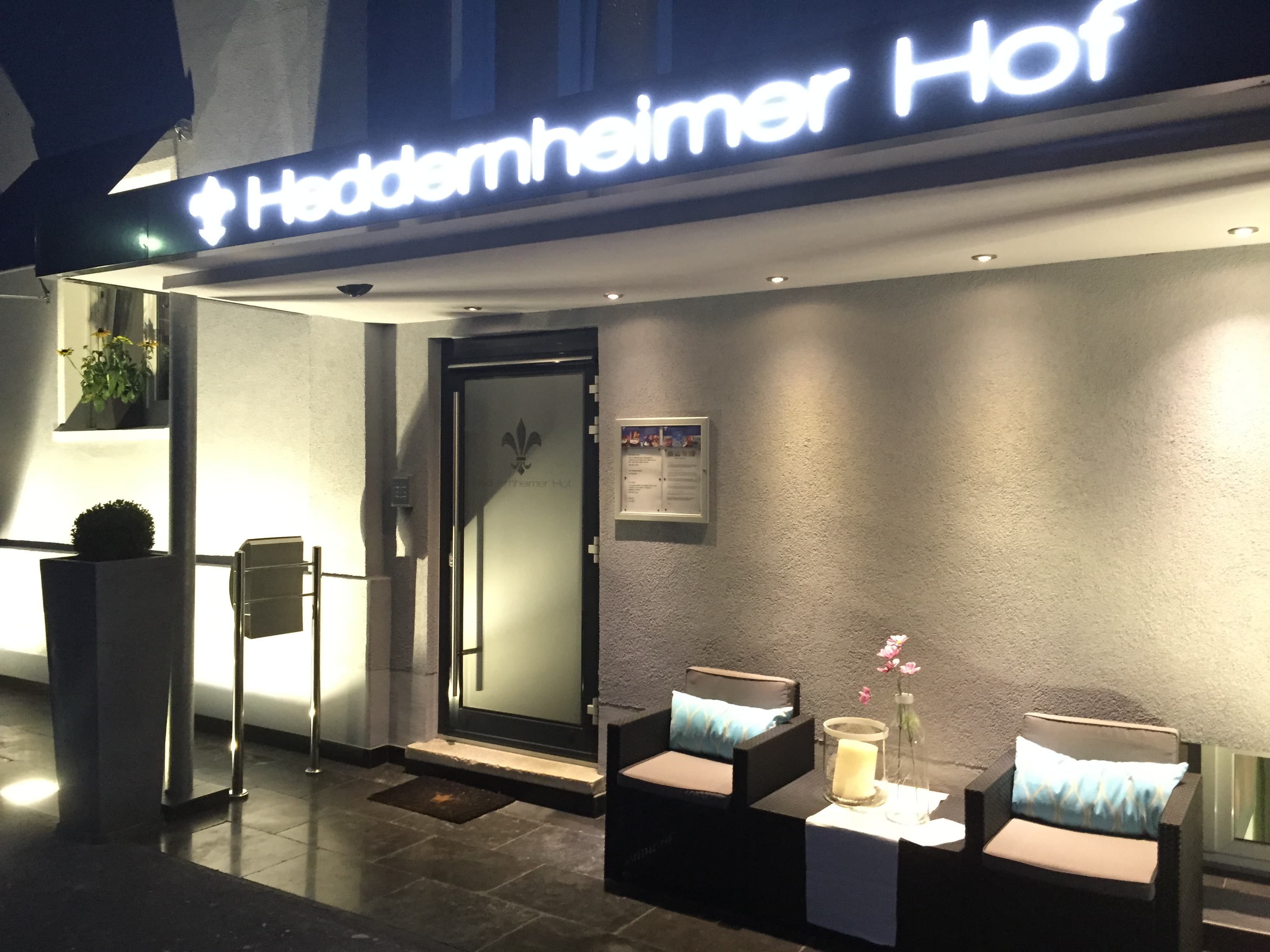 Heddernheimer Hof bei Nacht